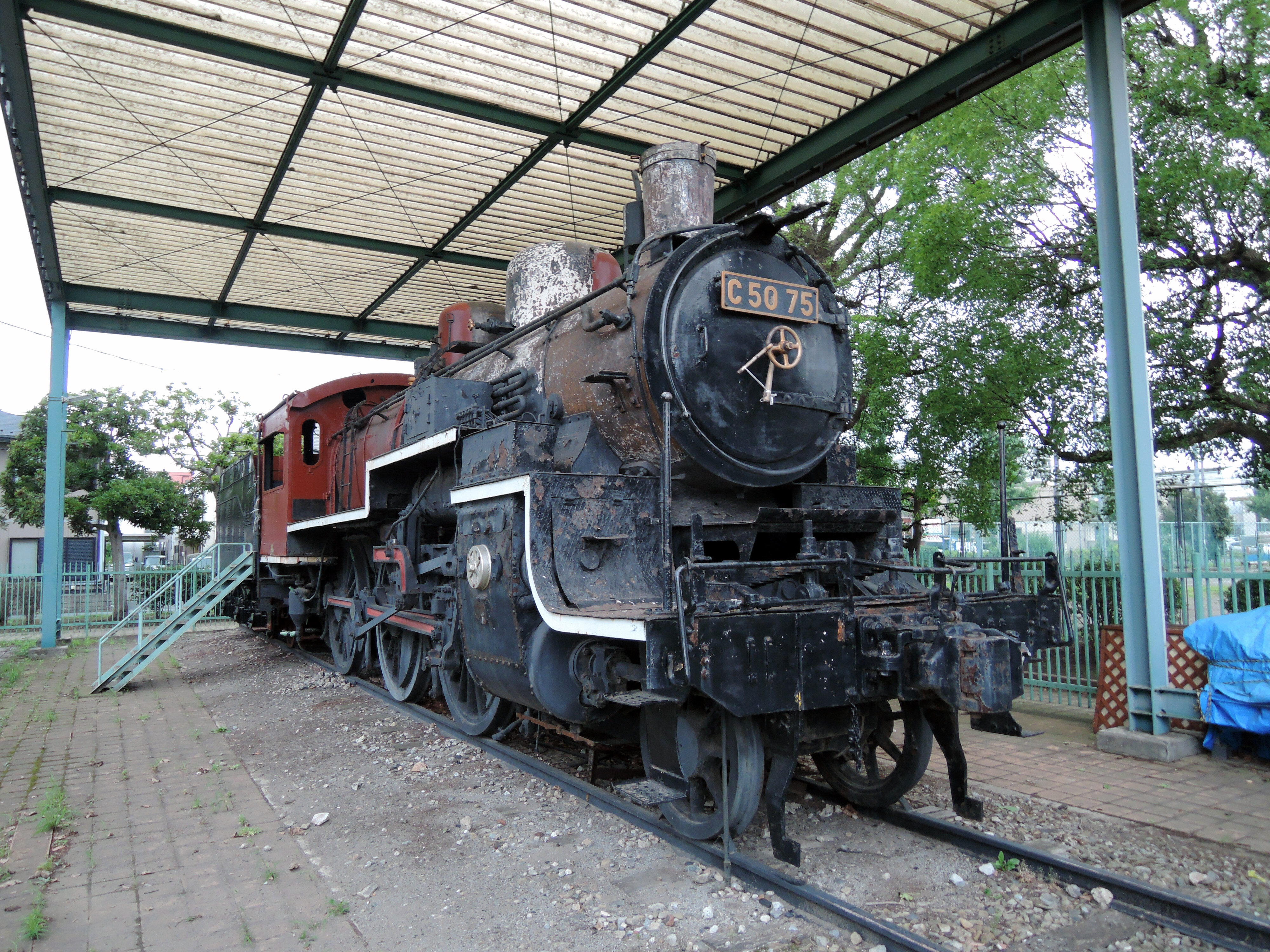 ╞╪╡ 鐵 學 ╞╪╡ (28) 解体場にいた保存機関車｜ぬかぴーの